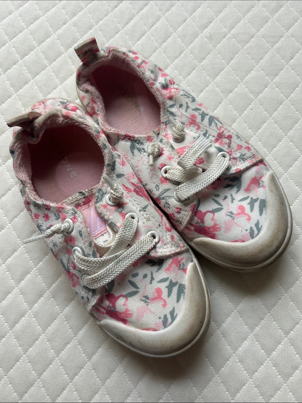 Girls Pink Floral Canvas Slip-On Sneakers
